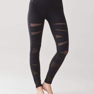 Lululemon High Times Sz. 4 WunderUnder Leggings